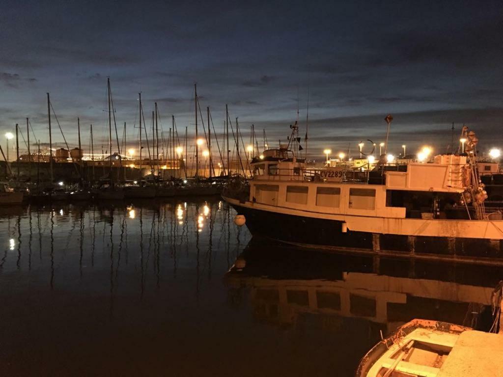 Quattro Stelle Al Porto * Civitavecchia